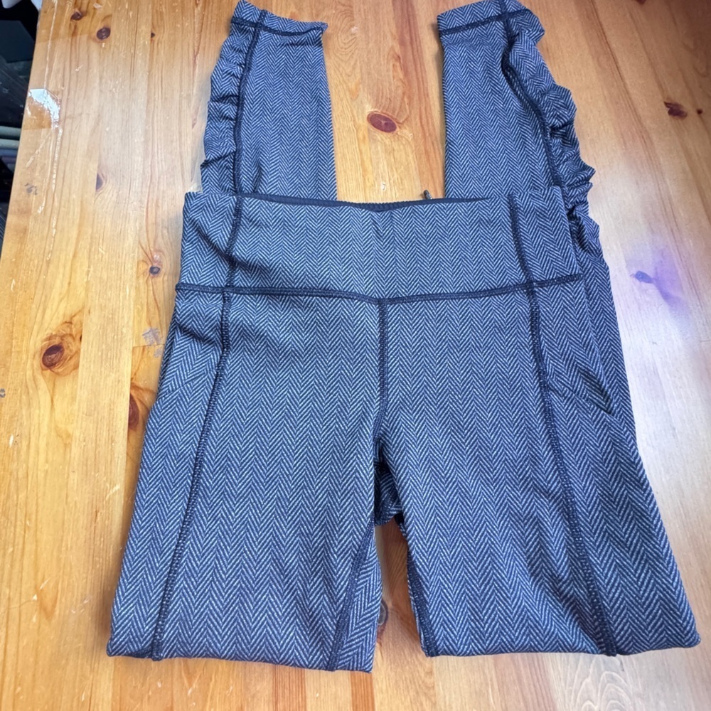 Lululemon textured leggings